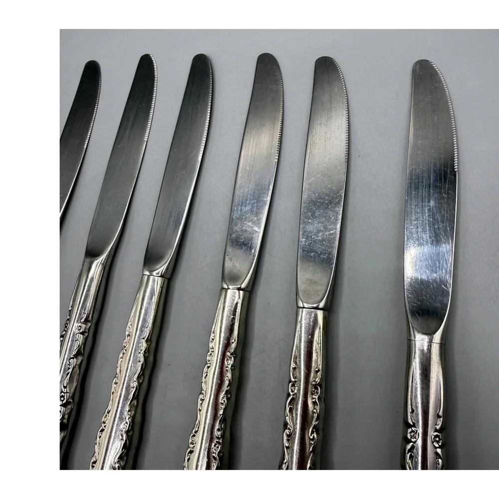 Vintage International Stainless Gigi? Unmarked Serrated Dinner Knives Set of 9